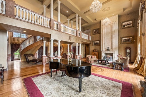 Tiny photo for 27147 N Chevy Chase Road, Mundelein, IL 60060 (MLS # 12608366)