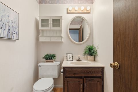 Tiny photo for 2540 E Crest Avenue, Bettendorf, IA 52722 (MLS # 12601362)