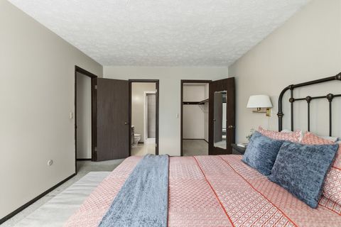 Tiny photo for 2540 E Crest Avenue, Bettendorf, IA 52722 (MLS # 12601362)