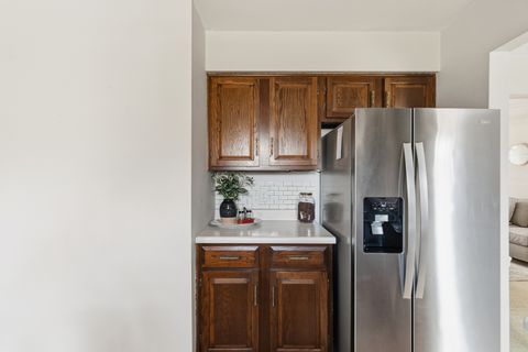 Tiny photo for 2540 E Crest Avenue, Bettendorf, IA 52722 (MLS # 12601362)