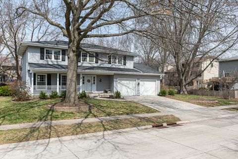 Tiny photo for 2540 E Crest Avenue, Bettendorf, IA 52722 (MLS # 12601362)