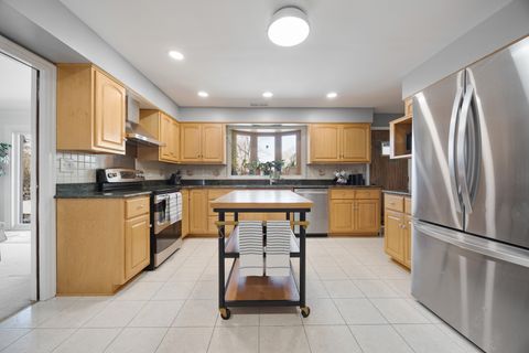 Tiny photo for 13210 S 85th Avenue, Palos Park, IL 60464 (MLS # 12573974)