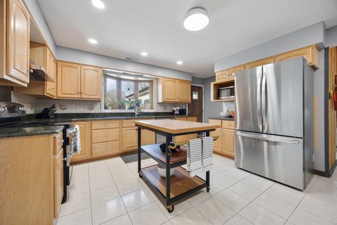 Tiny photo for 13210 S 85th Avenue, Palos Park, IL 60464 (MLS # 12573974)