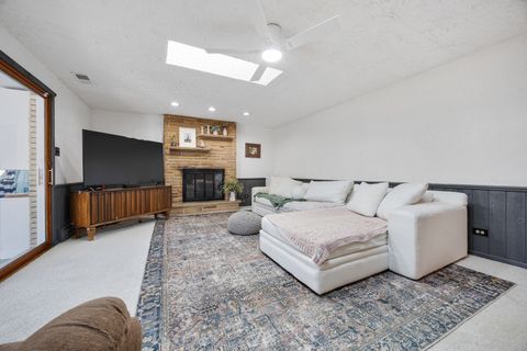 Tiny photo for 13210 S 85th Avenue, Palos Park, IL 60464 (MLS # 12573974)