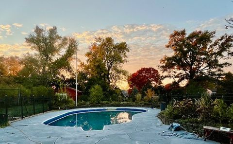 Tiny photo for 13210 S 85th Avenue, Palos Park, IL 60464 (MLS # 12573974)