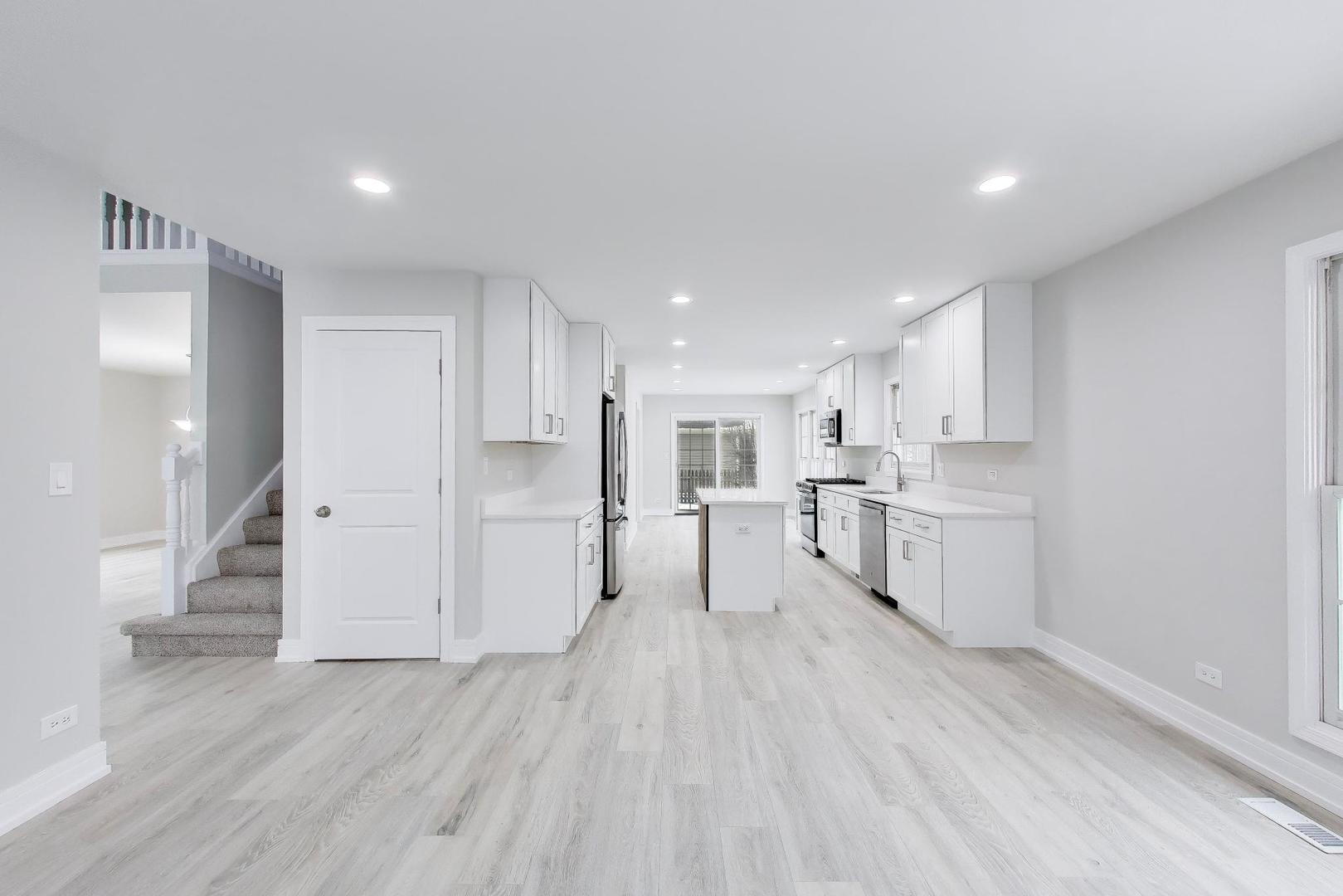 1137 FIELDSTONE Lane