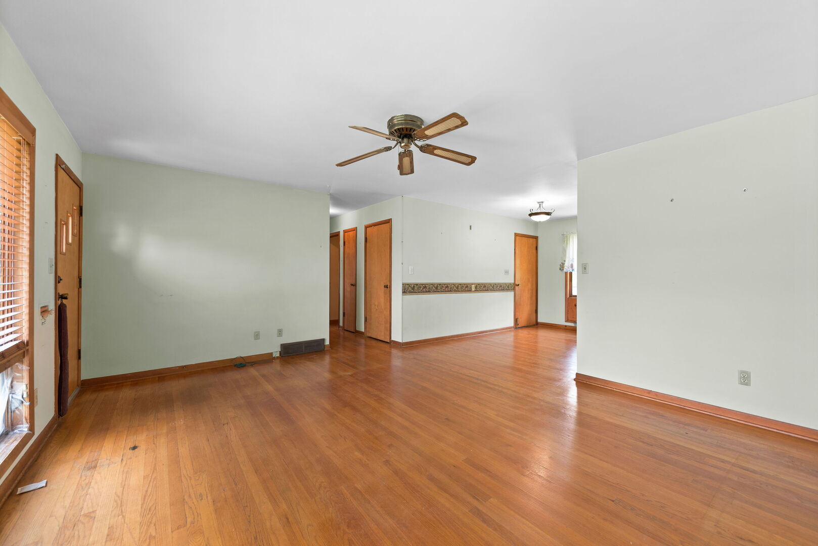 345 W Jeffery Street