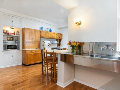 Tiny photo for 232 E Walton Place #3E, Chicago, IL 60611 (MLS # 12754732)