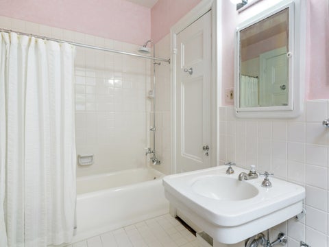 Tiny photo for 232 E Walton Place #3E, Chicago, IL 60611 (MLS # 12754732)