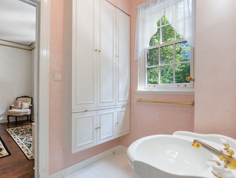Tiny photo for 232 E Walton Place #3E, Chicago, IL 60611 (MLS # 12754732)