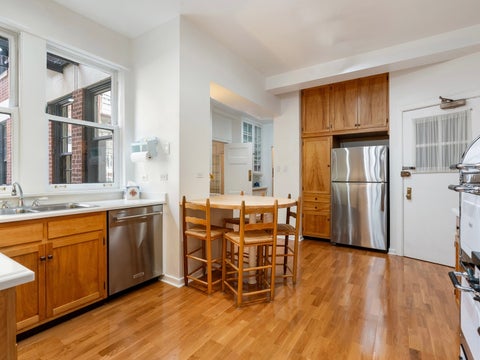 Tiny photo for 232 E Walton Place #3E, Chicago, IL 60611 (MLS # 12754732)