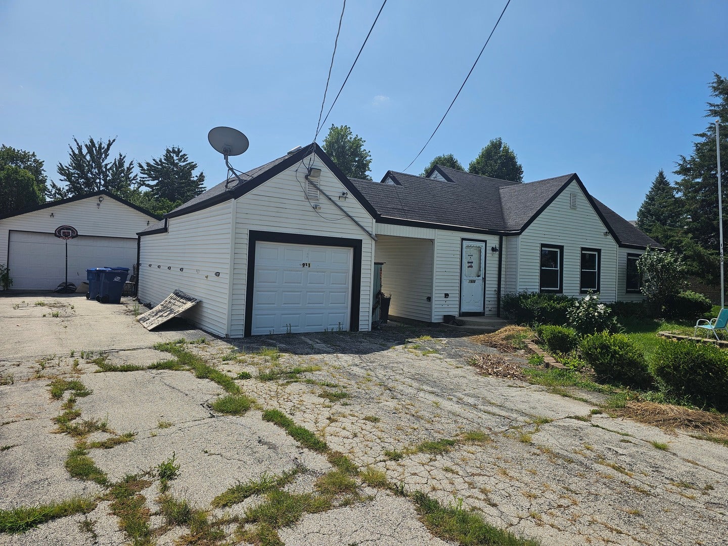 7911 W 92nd Street