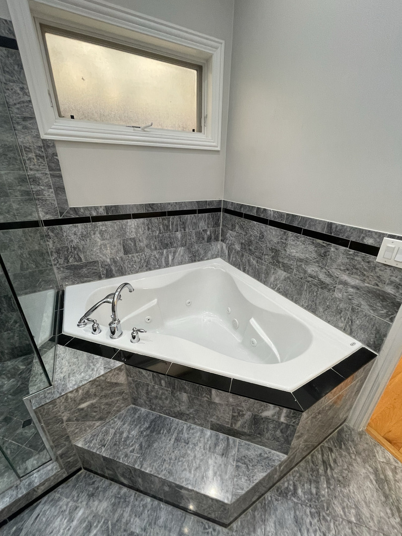 1532 N Campbell Avenue 3