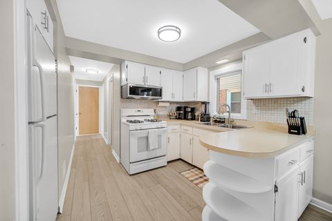 Tiny photo for 13029 S Burley Avenue, Chicago, IL 60633 (MLS # 12492060)