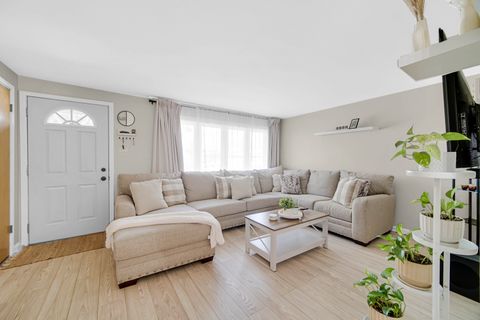 Tiny photo for 13029 S Burley Avenue, Chicago, IL 60633 (MLS # 12492060)
