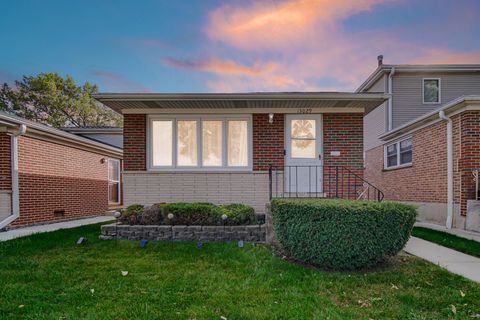 Photo of 13029 S Burley Avenue, Chicago, IL 60633 (MLS # 12492060)