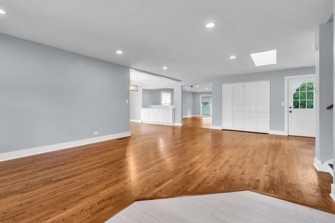 Tiny photo for 440 Huehl Road, Northbrook, IL 60062 (MLS # 12467373)