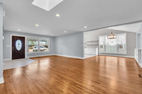 Tiny photo for 440 Huehl Road, Northbrook, IL 60062 (MLS # 12467373)