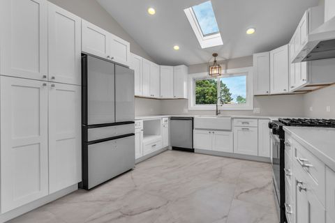 Tiny photo for 440 Huehl Road, Northbrook, IL 60062 (MLS # 12467373)