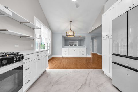 Tiny photo for 440 Huehl Road, Northbrook, IL 60062 (MLS # 12467373)