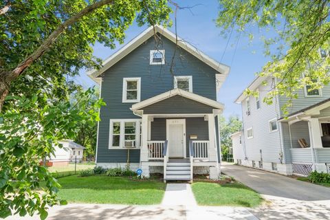 571 E Benton Street Aurora IL 60505