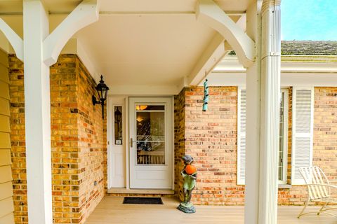 Tiny photo for 1372 Shire Circle, Inverness, IL 60067 (MLS # 12490164)