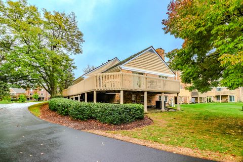 Tiny photo for 1372 Shire Circle, Inverness, IL 60067 (MLS # 12490164)