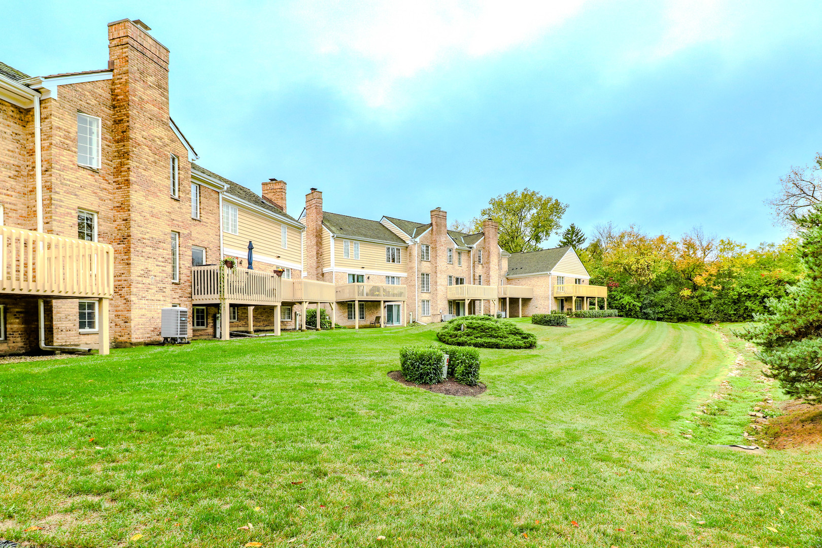 1372 Shire Circle