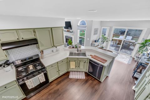 Tiny photo for 5221 Conifer Lane, Gurnee, IL 60031 (MLS # 12611085)