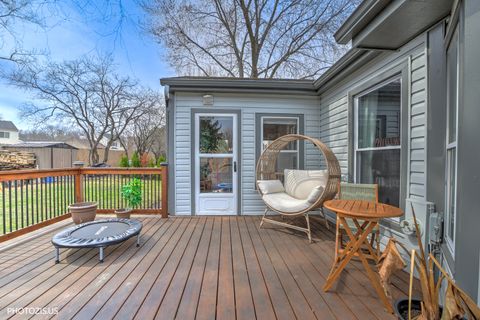 Tiny photo for 5221 Conifer Lane, Gurnee, IL 60031 (MLS # 12611085)
