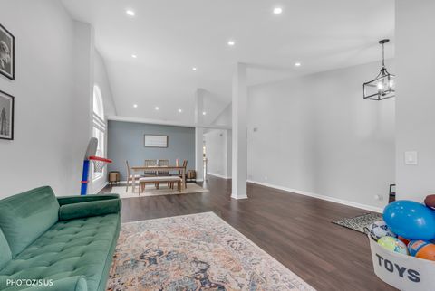 Tiny photo for 5221 Conifer Lane, Gurnee, IL 60031 (MLS # 12611085)