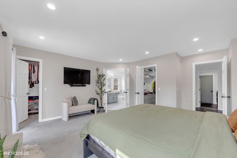 Tiny photo for 5221 Conifer Lane, Gurnee, IL 60031 (MLS # 12611085)