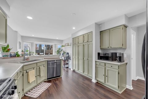 Tiny photo for 5221 Conifer Lane, Gurnee, IL 60031 (MLS # 12611085)