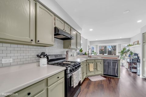 Tiny photo for 5221 Conifer Lane, Gurnee, IL 60031 (MLS # 12611085)