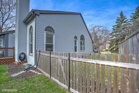 Tiny photo for 5221 Conifer Lane, Gurnee, IL 60031 (MLS # 12611085)