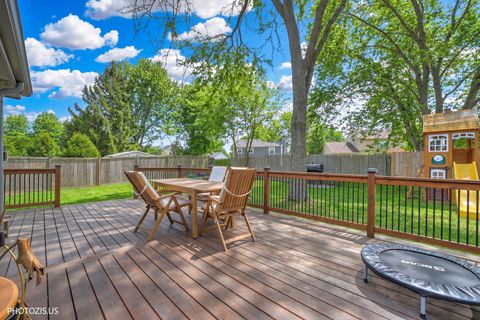 Tiny photo for 5221 Conifer Lane, Gurnee, IL 60031 (MLS # 12611085)