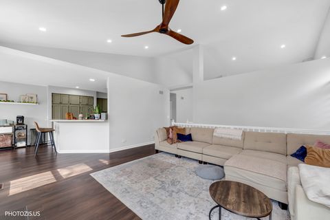 Tiny photo for 5221 Conifer Lane, Gurnee, IL 60031 (MLS # 12611085)