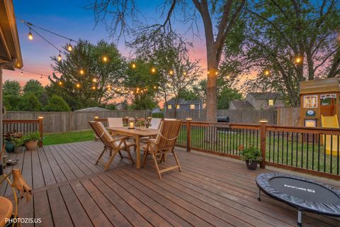 Tiny photo for 5221 Conifer Lane, Gurnee, IL 60031 (MLS # 12611085)