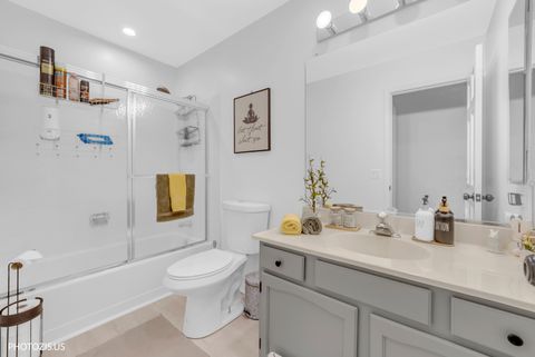 Tiny photo for 5221 Conifer Lane, Gurnee, IL 60031 (MLS # 12611085)