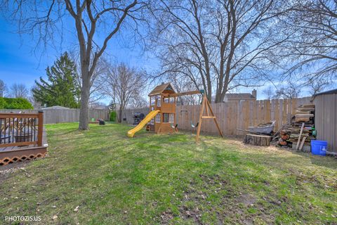 Tiny photo for 5221 Conifer Lane, Gurnee, IL 60031 (MLS # 12611085)