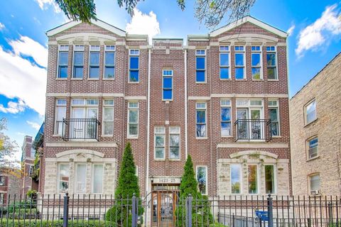 Photo of 1425 W Victoria Street #3, Chicago, IL 60660 (MLS # 12488207)