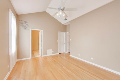 Tiny photo for 1425 W Victoria Street #3, Chicago, IL 60660 (MLS # 12488207)