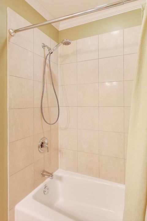 Tiny photo for 1425 W Victoria Street #3, Chicago, IL 60660 (MLS # 12488207)