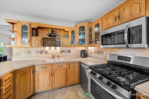 Tiny photo for 680 N Constitution Drive, Aurora, IL 60506 (MLS # 12771808)
