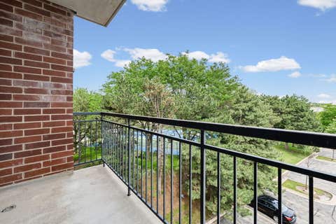 Tiny photo for 405 S Creekside Drive #404, Palatine, IL 60074 (MLS # 12679576)