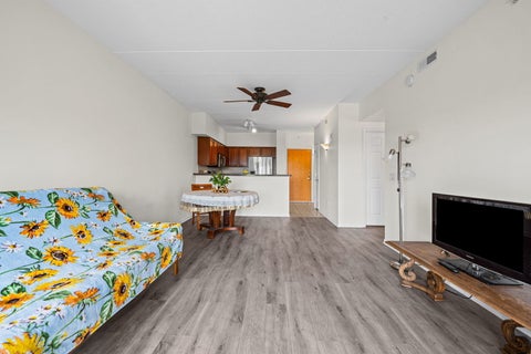 Tiny photo for 405 S Creekside Drive #404, Palatine, IL 60074 (MLS # 12679576)