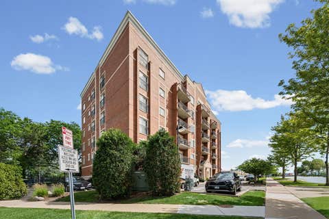 Tiny photo for 405 S Creekside Drive #404, Palatine, IL 60074 (MLS # 12679576)