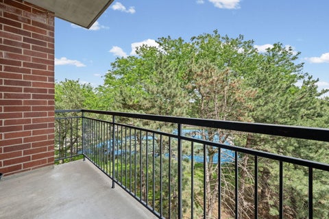 Tiny photo for 405 S Creekside Drive #404, Palatine, IL 60074 (MLS # 12679576)
