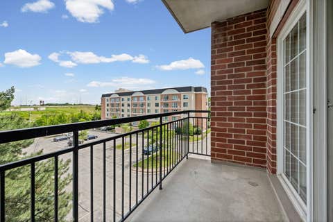 Tiny photo for 405 S Creekside Drive #404, Palatine, IL 60074 (MLS # 12679576)