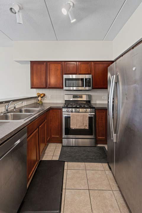 Tiny photo for 405 S Creekside Drive #404, Palatine, IL 60074 (MLS # 12679576)